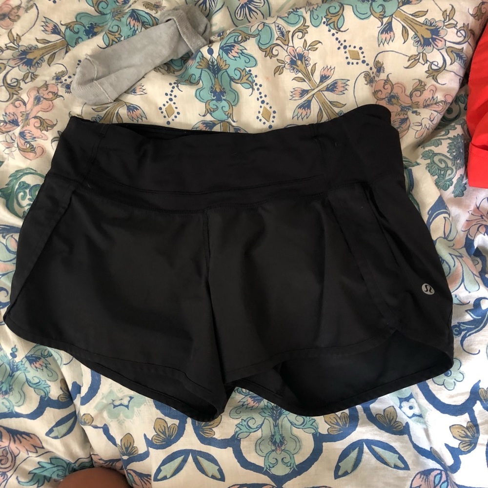Size 6 lulu lemon speed runner long shorts